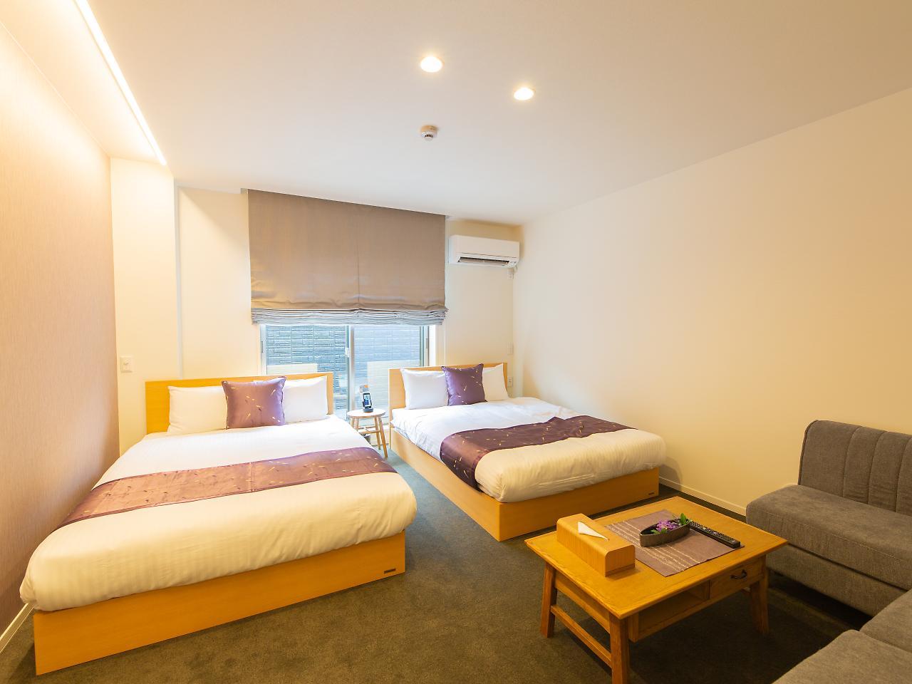 Grand Base Hiroshima Ekimae Aparthotel Buitenkant foto