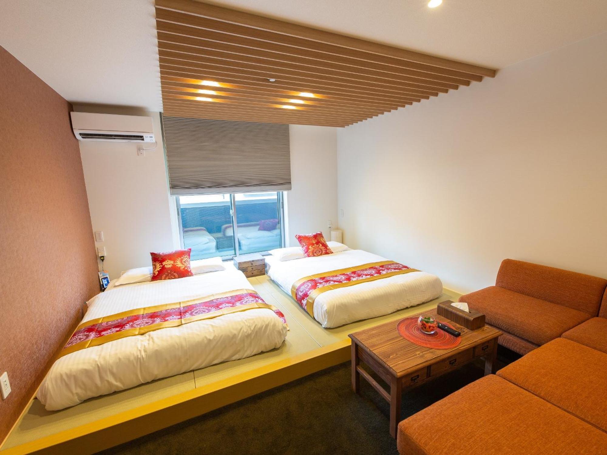 Grand Base Hiroshima Ekimae Aparthotel Buitenkant foto