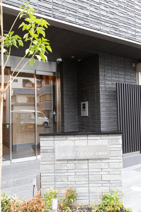 Grand Base Hiroshima Ekimae Aparthotel Buitenkant foto