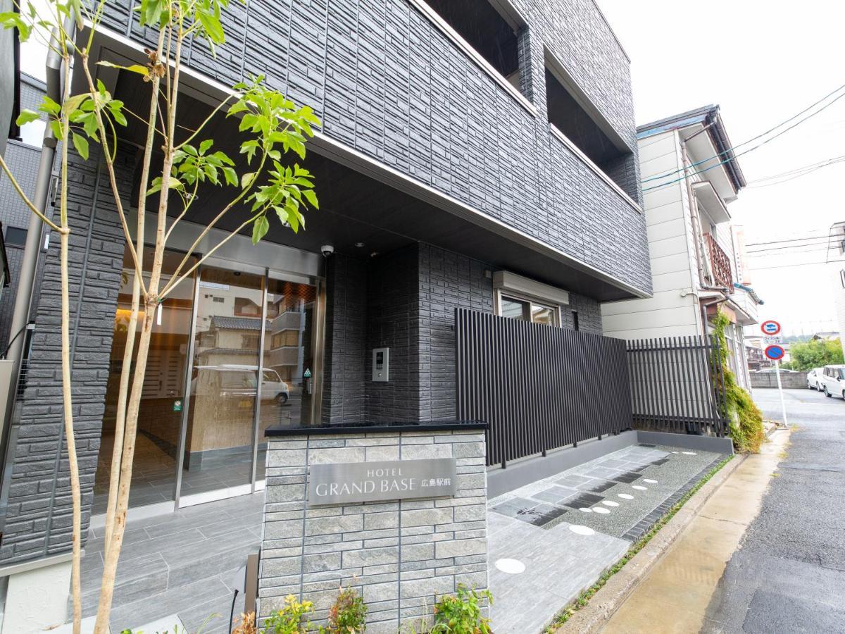 Grand Base Hiroshima Ekimae Aparthotel Buitenkant foto